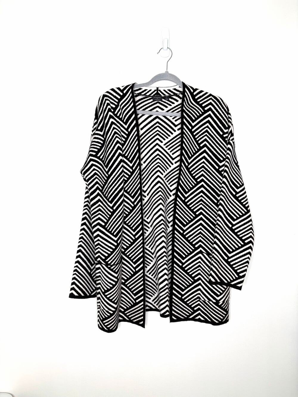 Devotion by Cyrus Open Cardigan Sz L Geometric Neutral Capsule Chic Black White